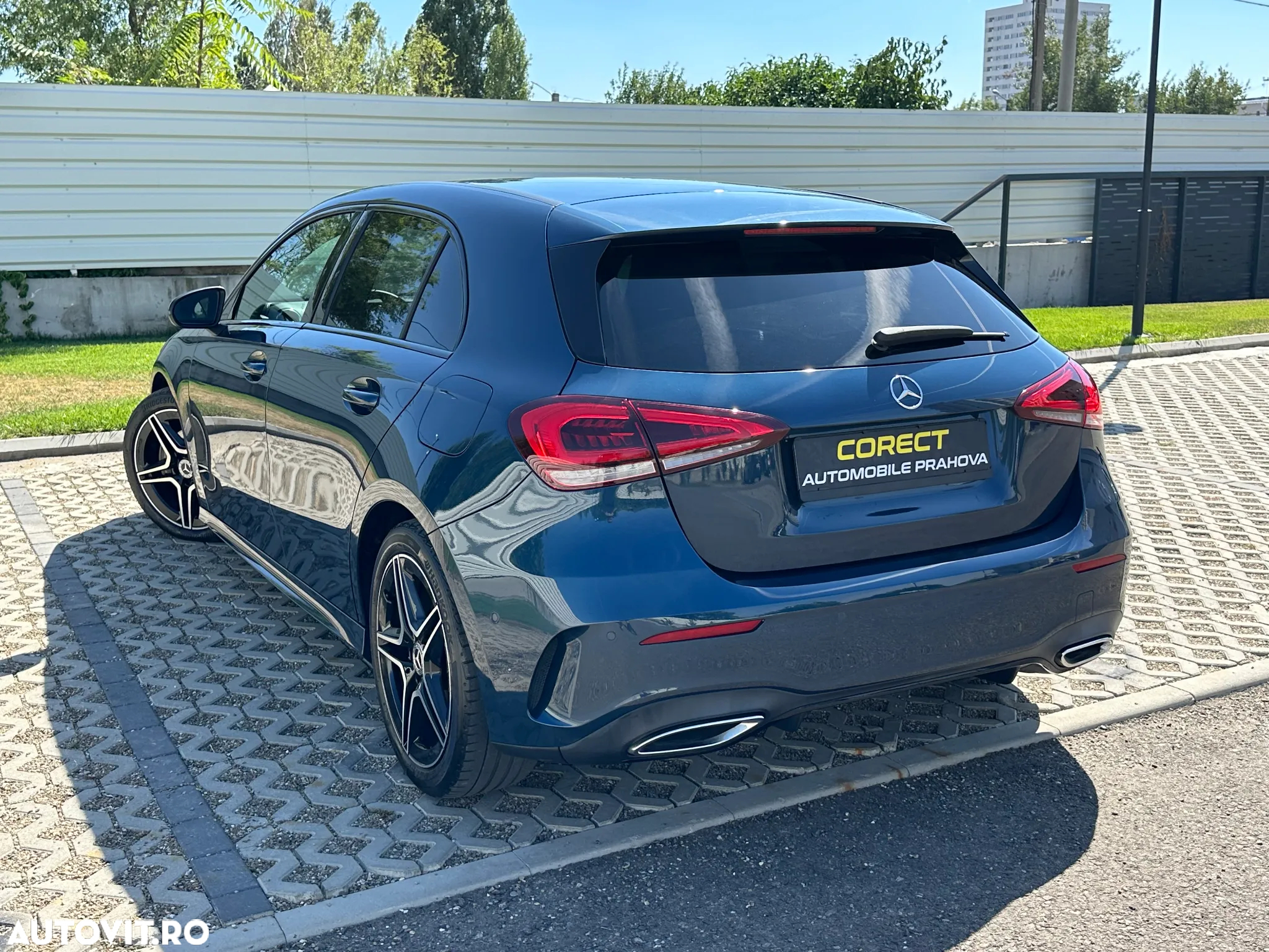 Mercedes-Benz A - 3