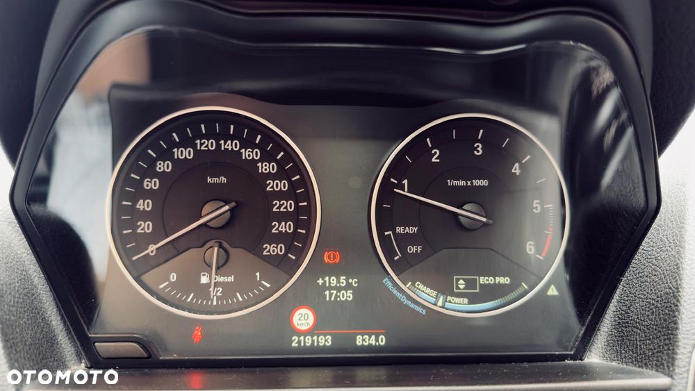 BMW Seria 1 118d - 8