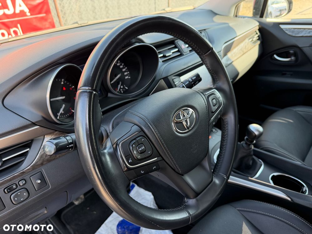 Toyota Avensis Touring Sports 2.0 D-4D Edition S+ - 19