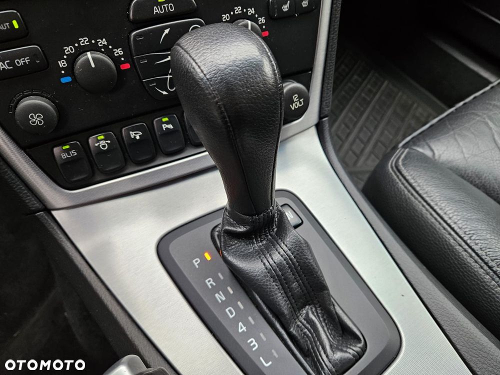 Volvo V70 2.4 Summum - 18