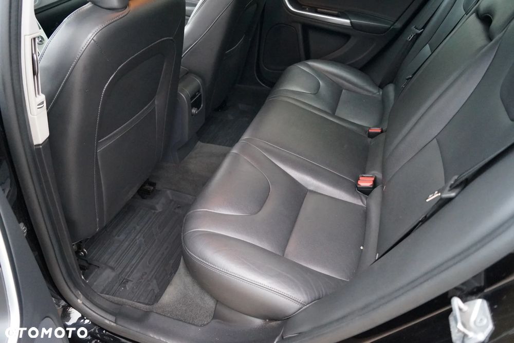 Volvo V60 Cross Country D4 AWD Summum - 3