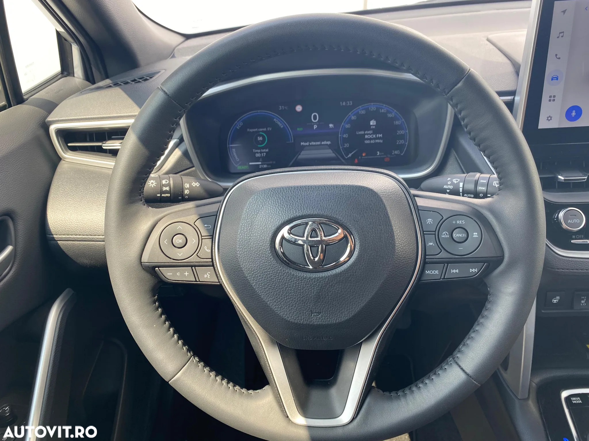Toyota Corolla Cross - 12