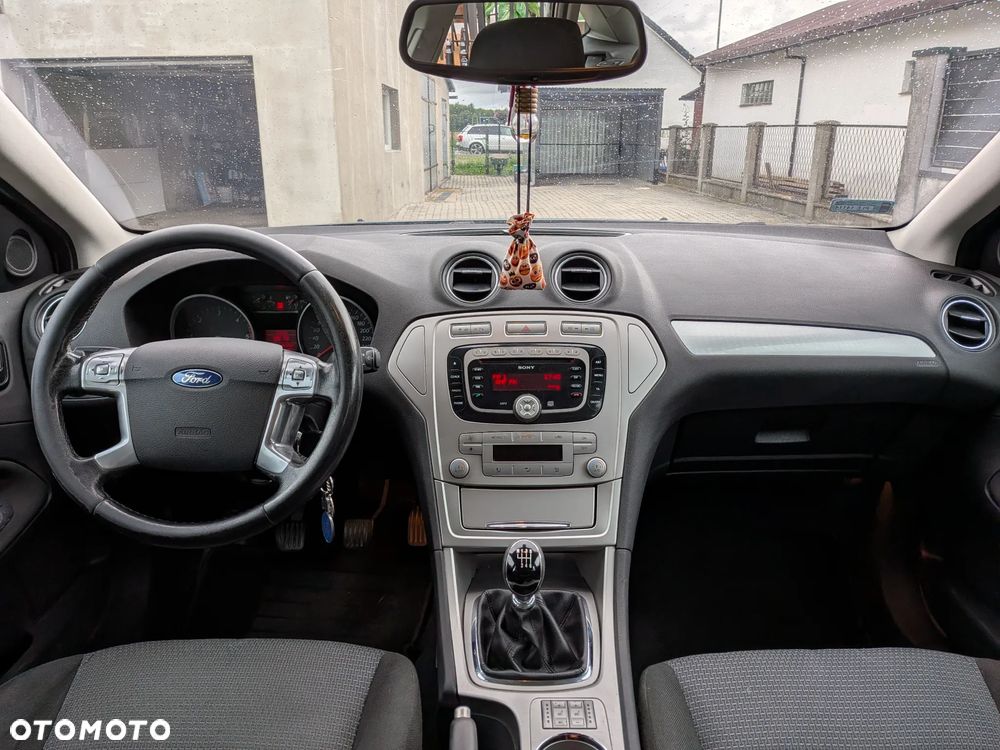 Ford Mondeo 1.8 TDCi Trend - 19