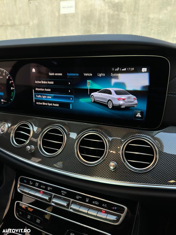 Mercedes-Benz E 300 4MATIC 9G-TRONIC AMG Line - 23