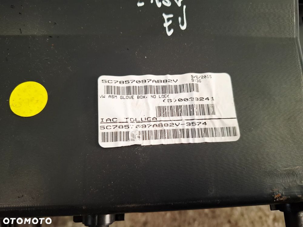 Schowek Pasażera 5C7857097AB 5C7857097 VW Jetta 5C A6 Europa - 7
