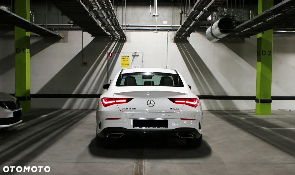 Mercedes-Benz CLA 250 AMG Line 7G-DCT - 17