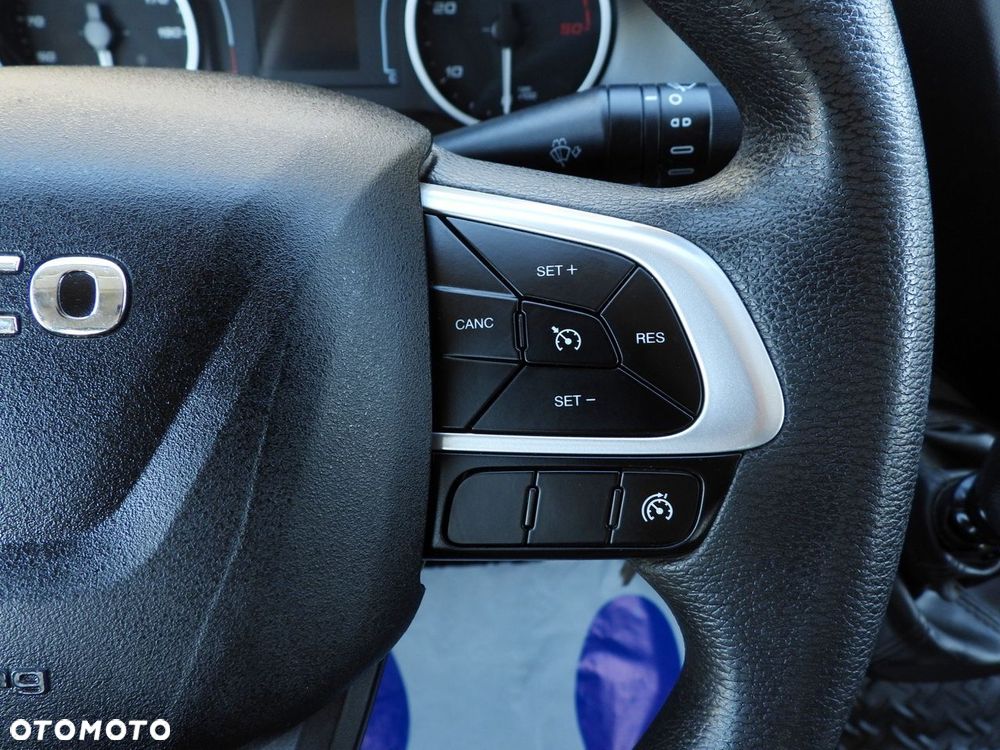Iveco DAILY 35C14 WYWROTKA PODWÓJNA KABINA DOKA 6 MIEJSC TEMPOMAT BLIŹNIACZE KOŁA KLIMATYZACJA  140KM - 30