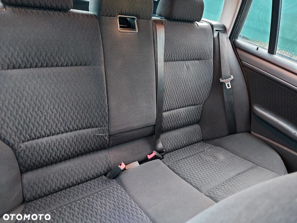 BMW Seria 3 318i - 6