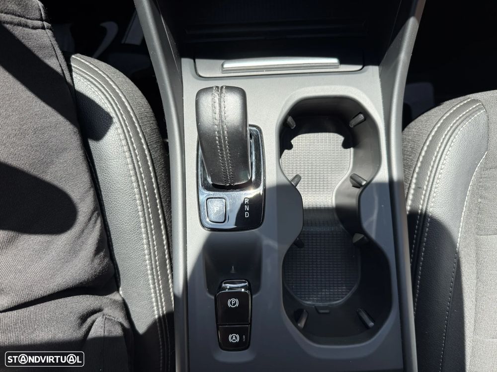 Volvo XC 40 T5 Twin Engine DKG Momentum Pro - 12