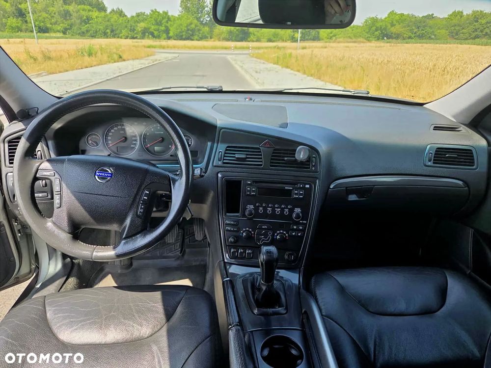 Volvo XC 70 2.5T AWD Momentum - 10