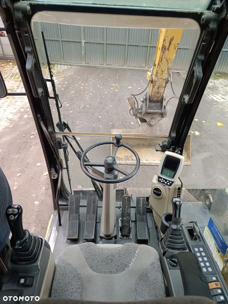 Caterpillar 313C - 8