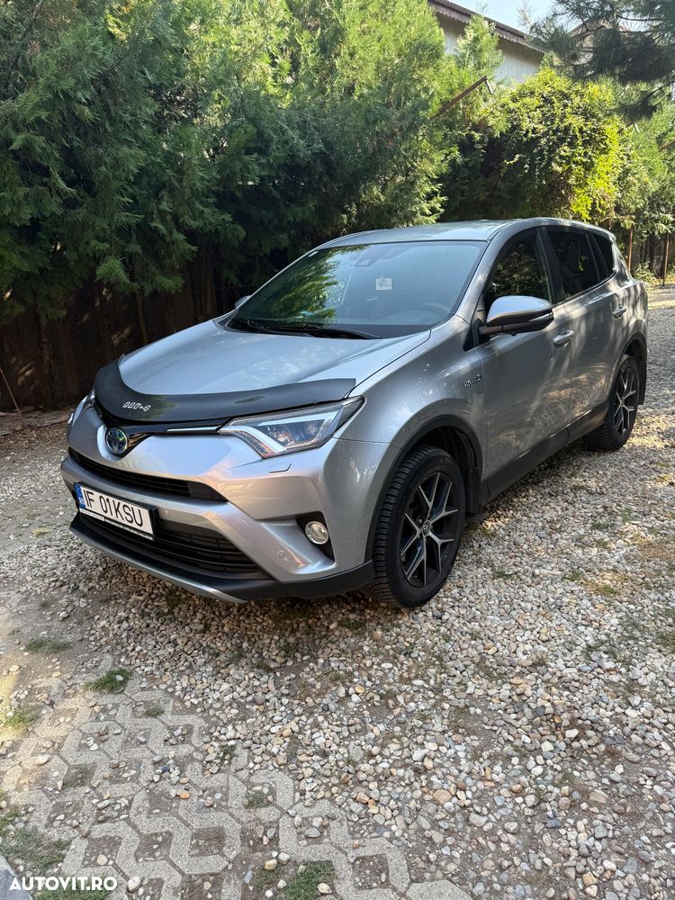 Toyota RAV4 - 1