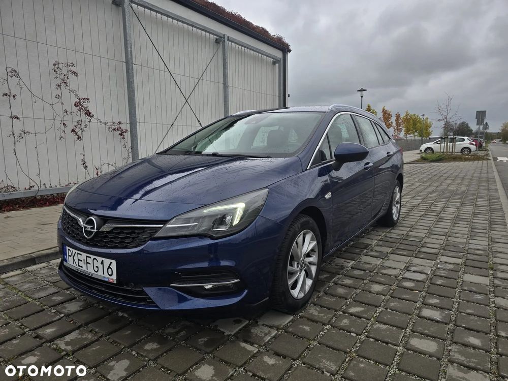 Opel Astra 2021 photo 2