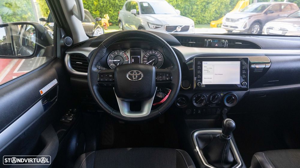 Toyota Hilux 2.4 D-4D 4WD Trial - 6