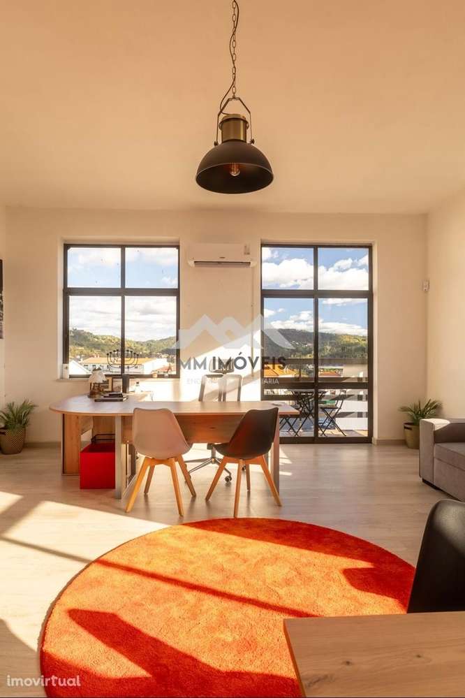 Loja | Centro Comercial S. Pedro do Sul | Luz Natural | Duas frentes S - Grande imagem: 4/13