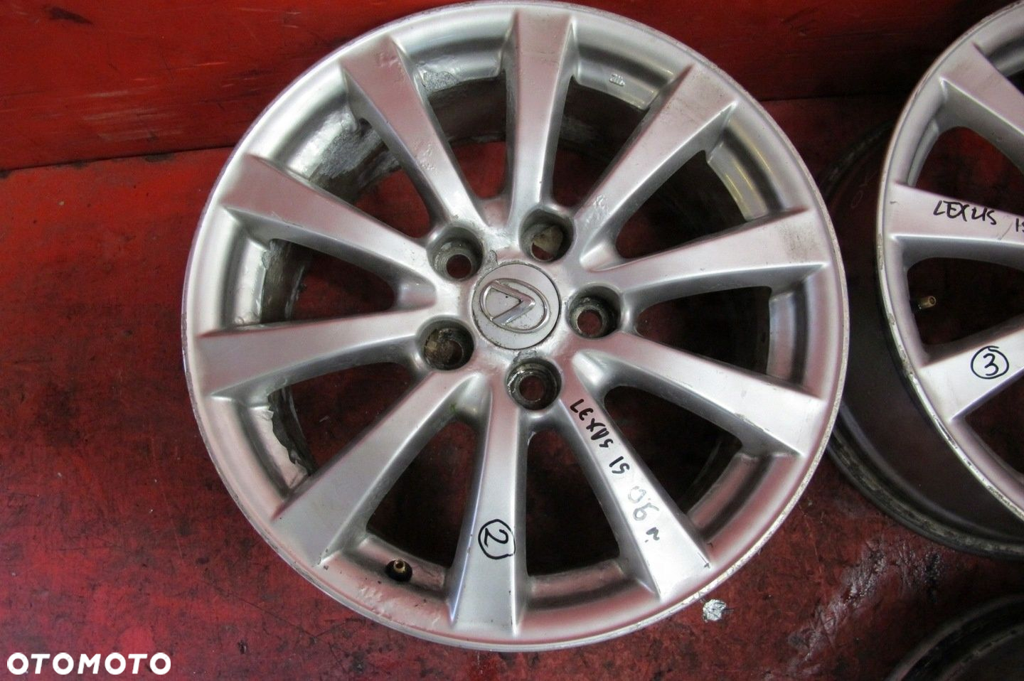 LEXUS IS II 2 FELGI ALUMINIOWE 17 8J 5x114.3 ET45 KOMPLET - 4