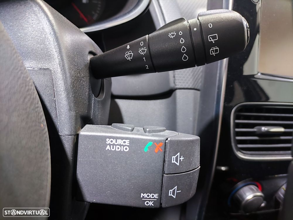 Renault Clio Sport Tourer 0.9 TCe Limited - 15