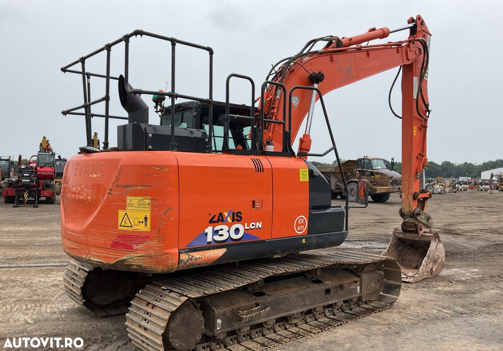 Hitachi ZX130LCN-6 Excavator - 3