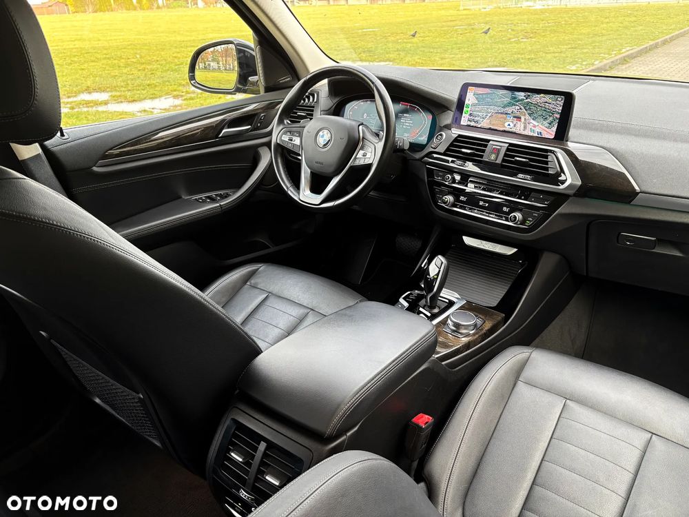 BMW X3 xDrive20d Luxury Line - 31