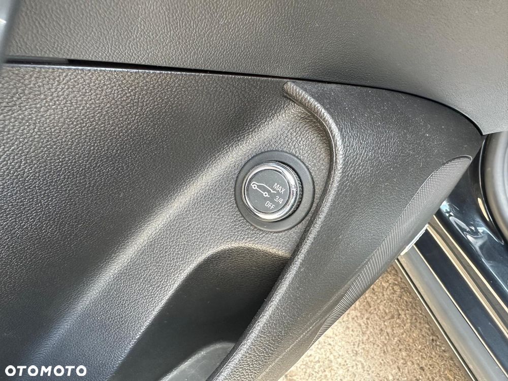 Opel Insignia 2.0 T Sport 4x4 - 32