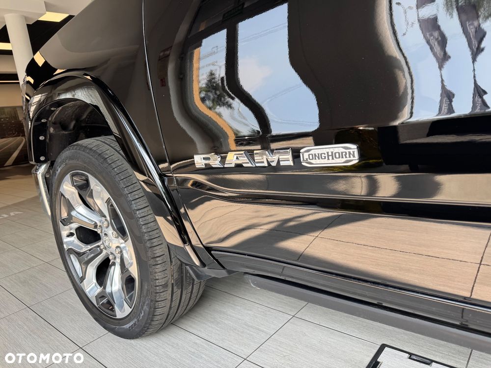 RAM 1500 5.7 Crew Cab Limited - 10