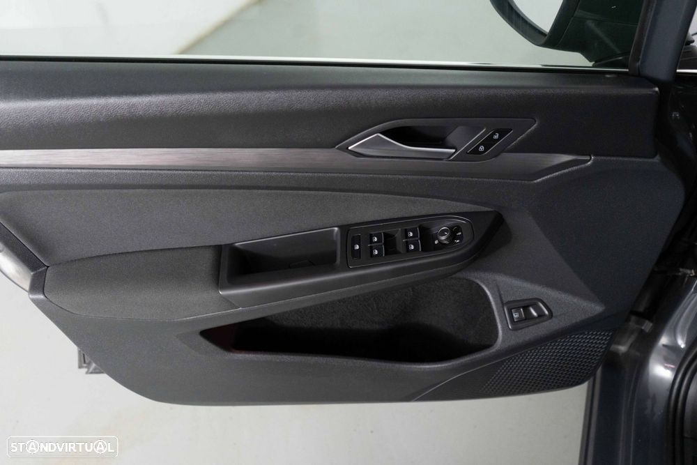 VW Golf 1.4 TSI e-Hybrid DSG - 24