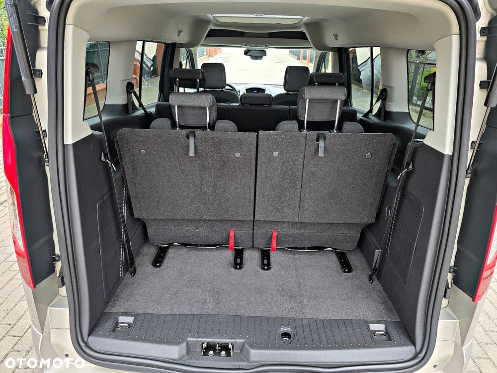 Ford Tourneo Connect Grand - 39