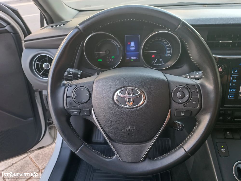 Toyota Auris Touring Sports 1.8 HSD Exclusive +TSS+Navi - 18