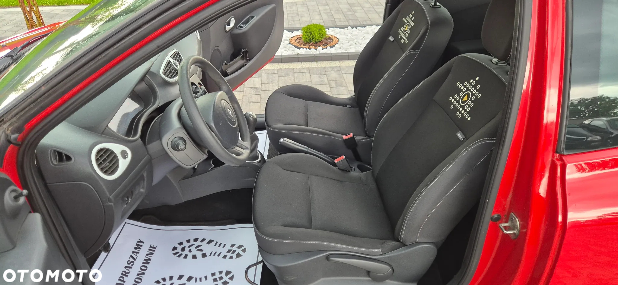 Renault Clio - 17
