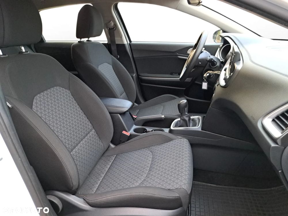 Kia Ceed 1.0 T-GDI M - 12