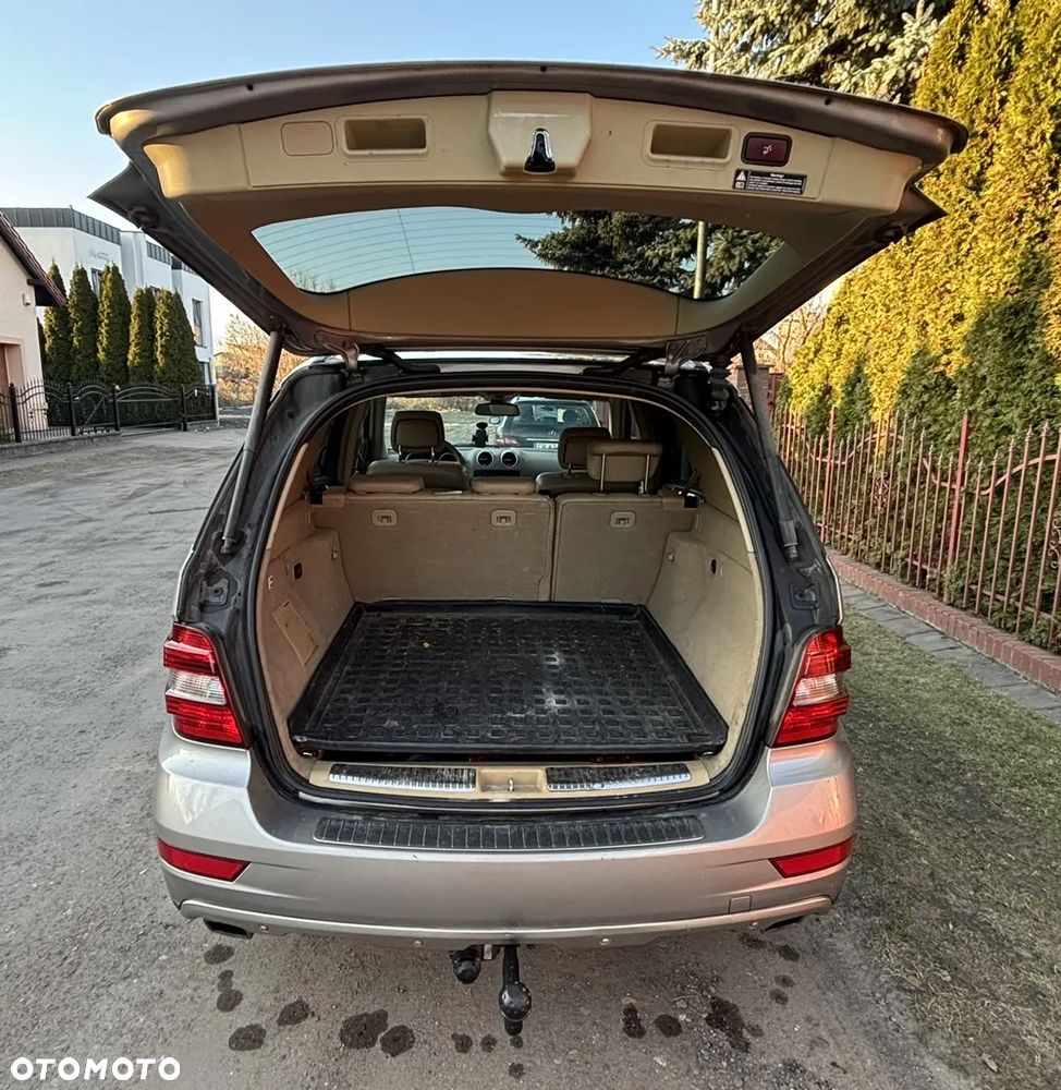 Mercedes-Benz ML 350 4-Matic - 16