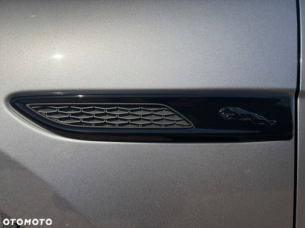 Jaguar F-Pace - 9