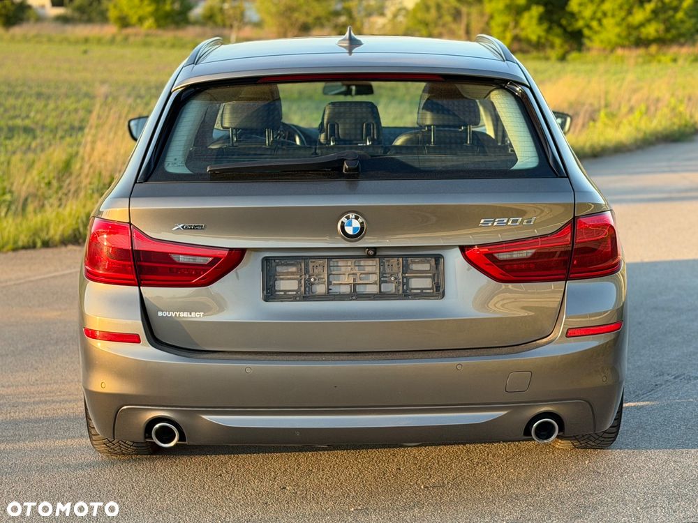 BMW Seria 5 520d xDrive Luxury Line sport - 15