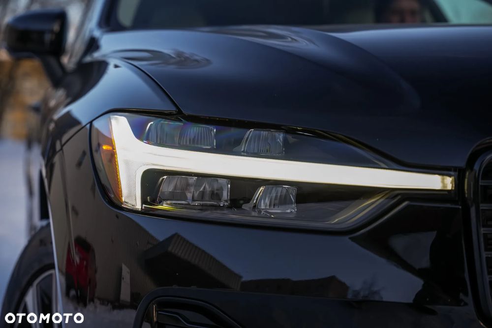 Volvo XC 60 B5 B AWD Ultimate Black Edition - 6