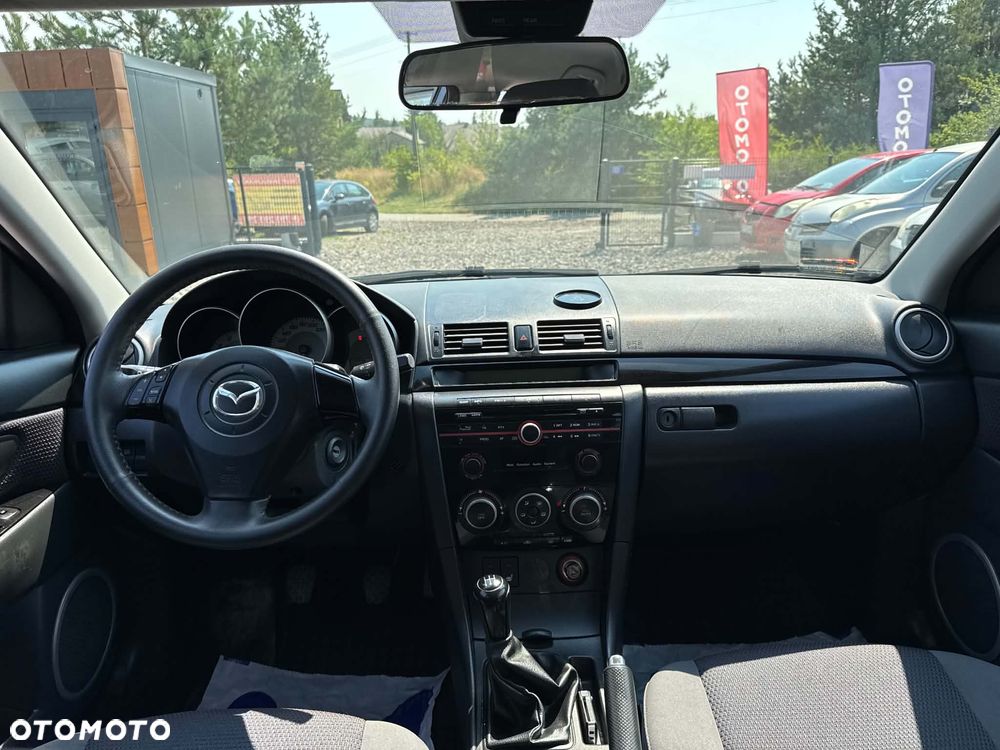 Mazda 3 1.6 Exclusive + - 20