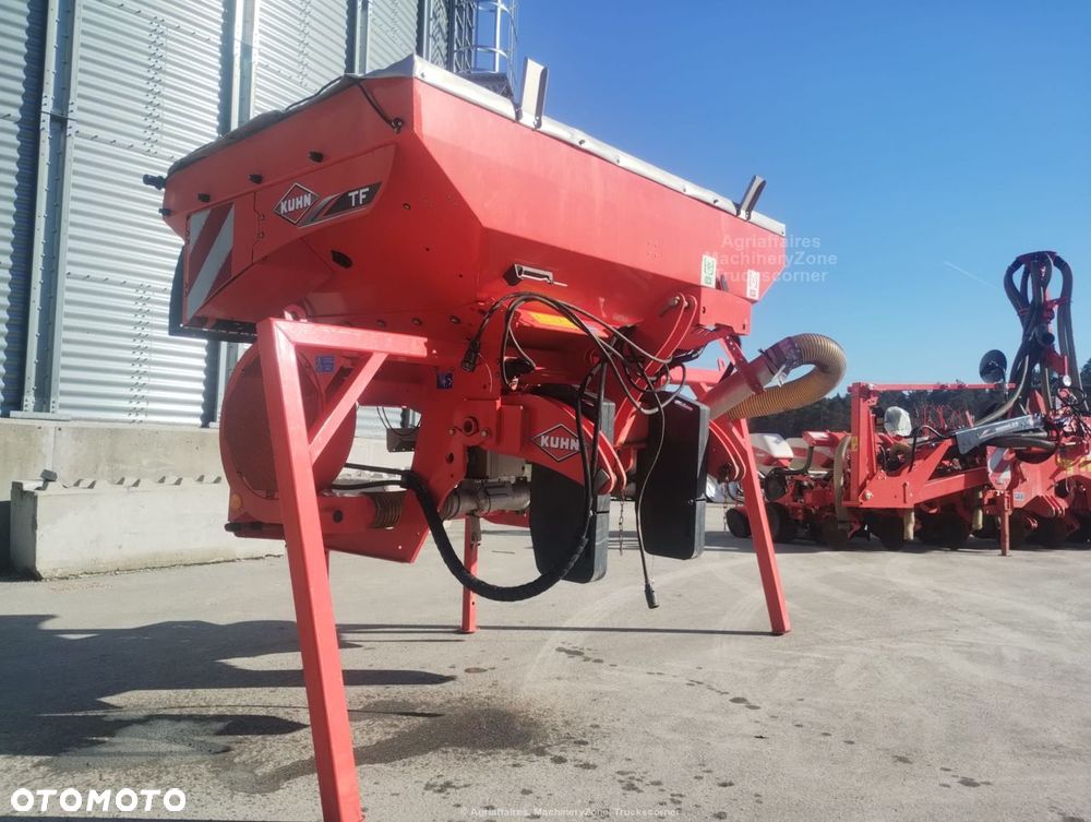Kuhn Kuhn Maxima 3 R + VENTA TF1512 ISO LS - 13