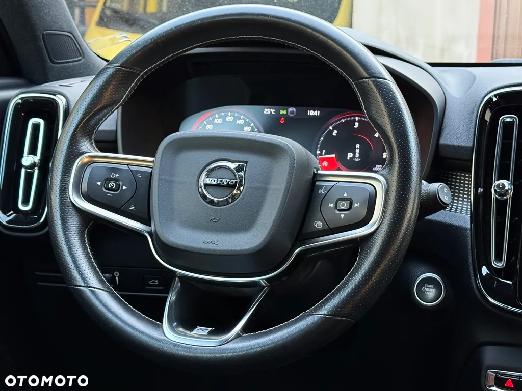 Volvo XC 40 D3 SCR R-Design - 39