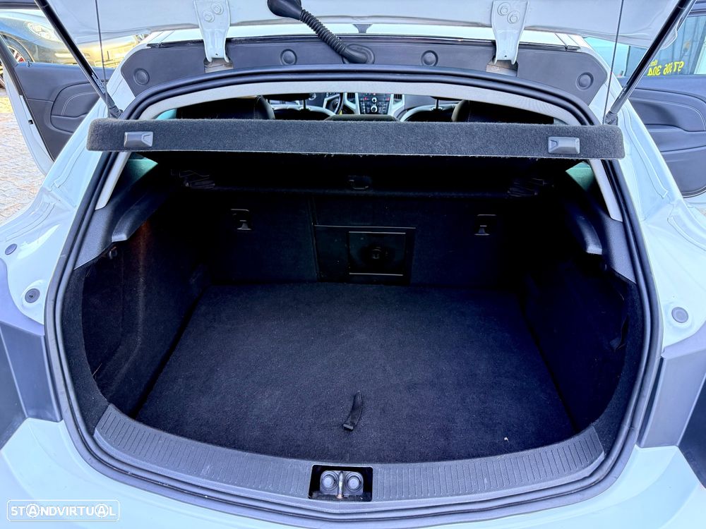 Opel Astra GTC 1.4 T - 34