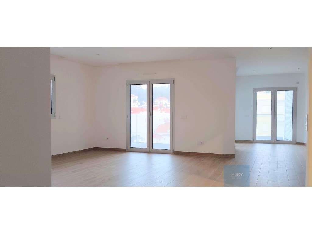 Apartamento T2+1 na Nazaré - Grande imagem: 4/45