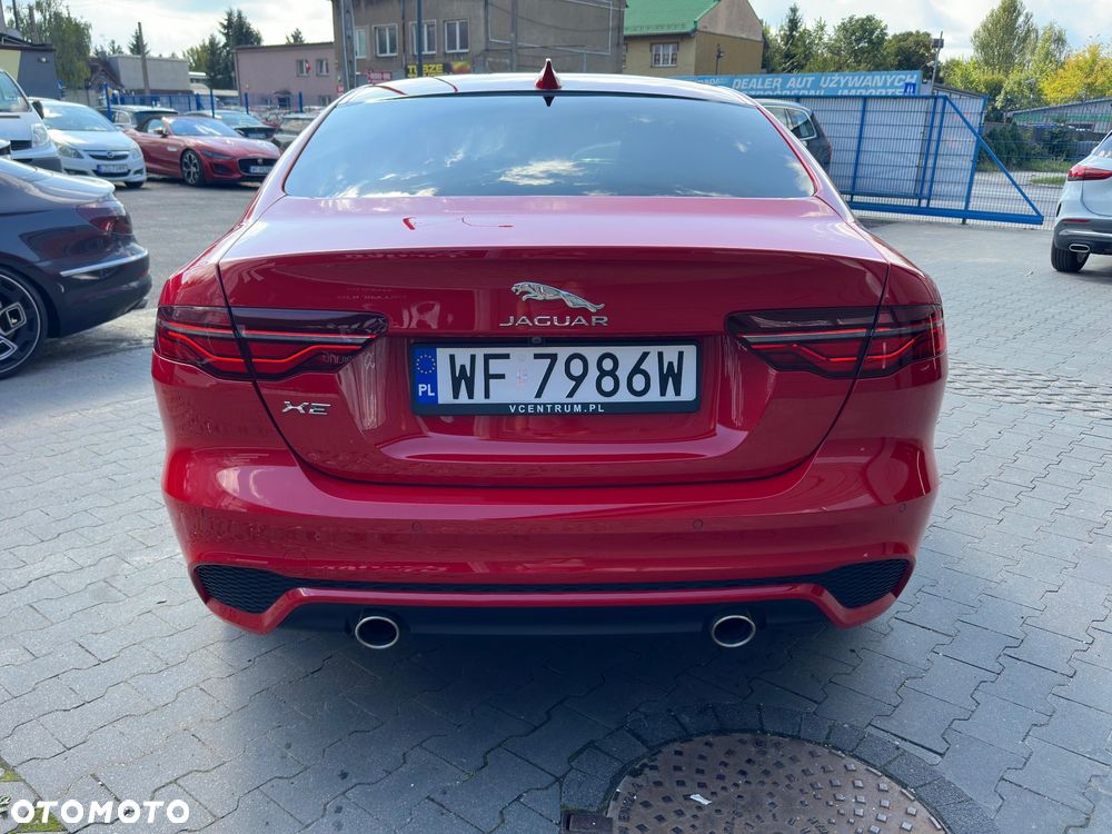 Jaguar XE 2.0 P250 R-Dynamic S - 6