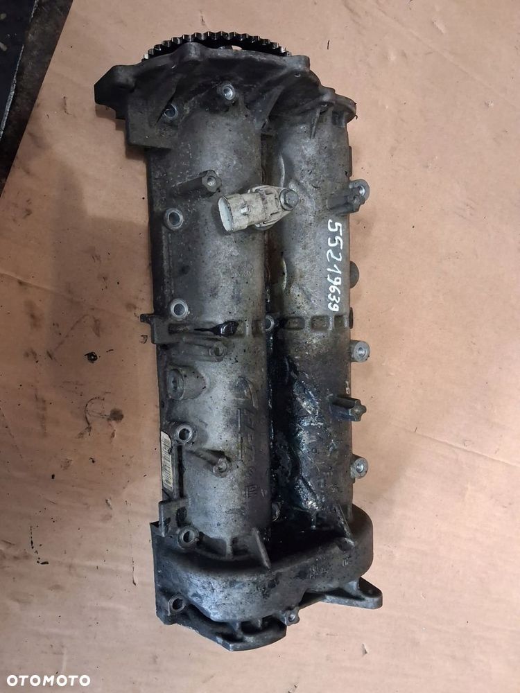 Pokrywa zaworów wałki Fiat Opel Alfa Lancia 1.3 Euro 5 55219639 - 1