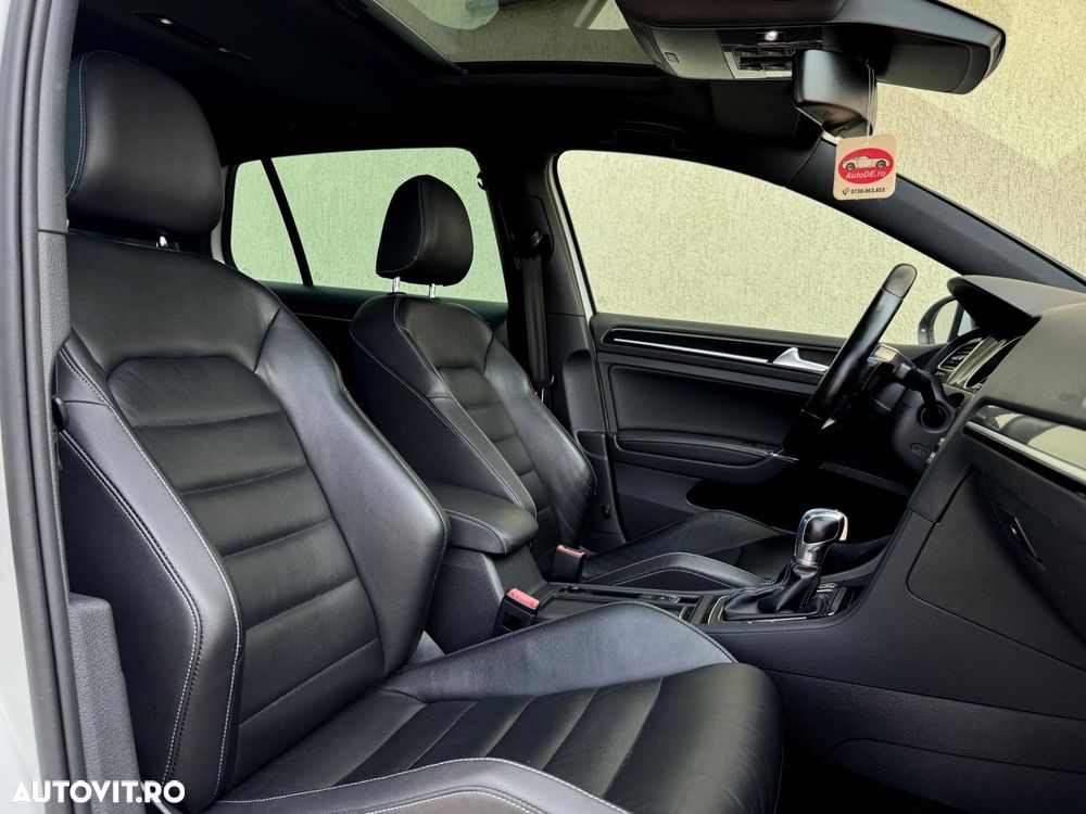 Volkswagen Golf - 31