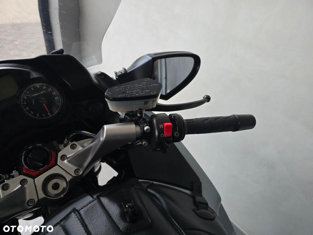 Kawasaki GTR - 19