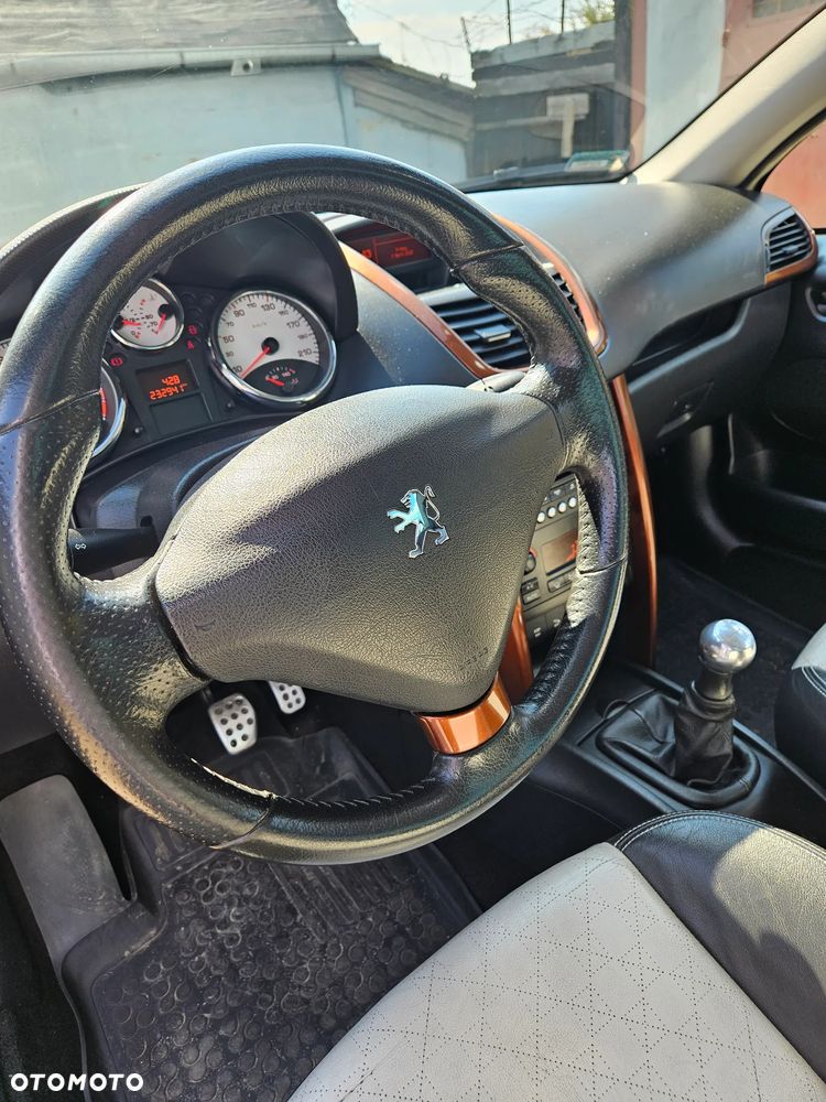 Peugeot 207 CC 150 THP Roland Garros - 6