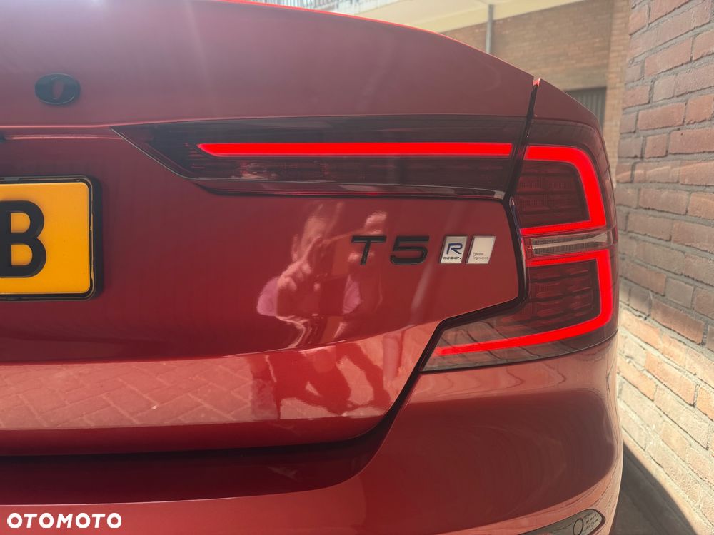 Volvo S60 T5 R-Design First Edition - 20