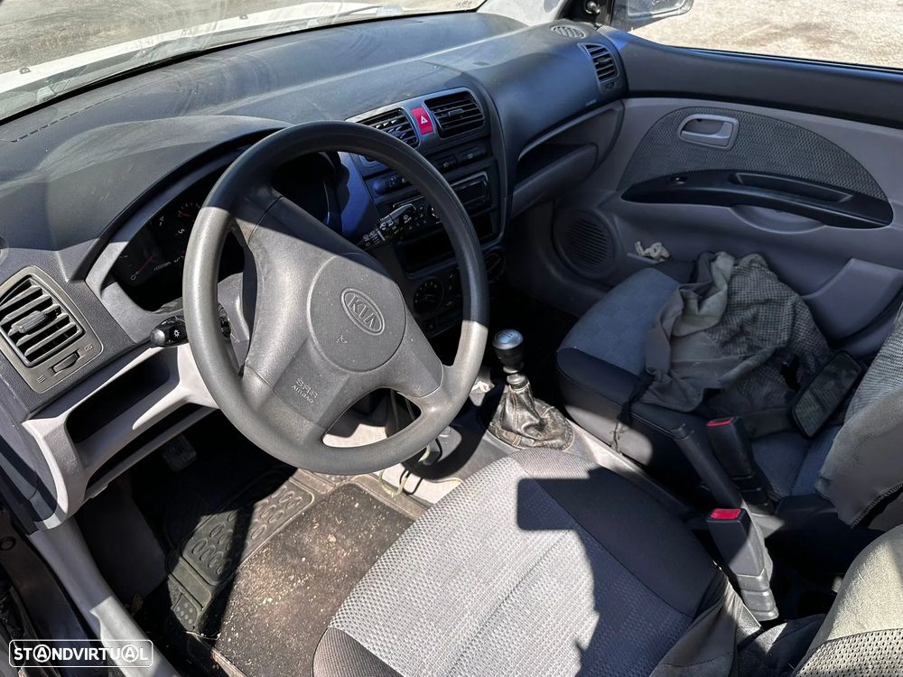 Kia Picanto 1.1 CRdi de 2006 para peças - 5