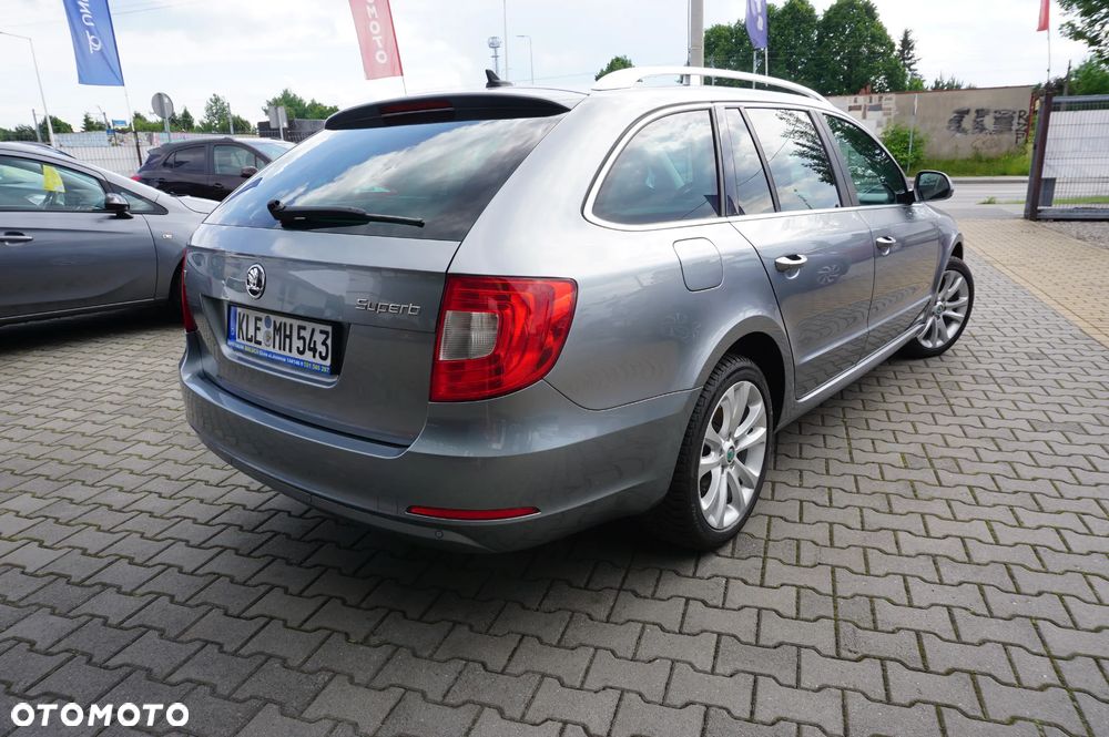Skoda Superb 2.0 TDI DSG FAMILY - 5