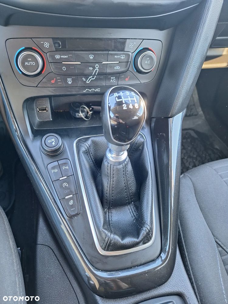 Ford Focus 1.5 EcoBoost Titanium ASS - 12