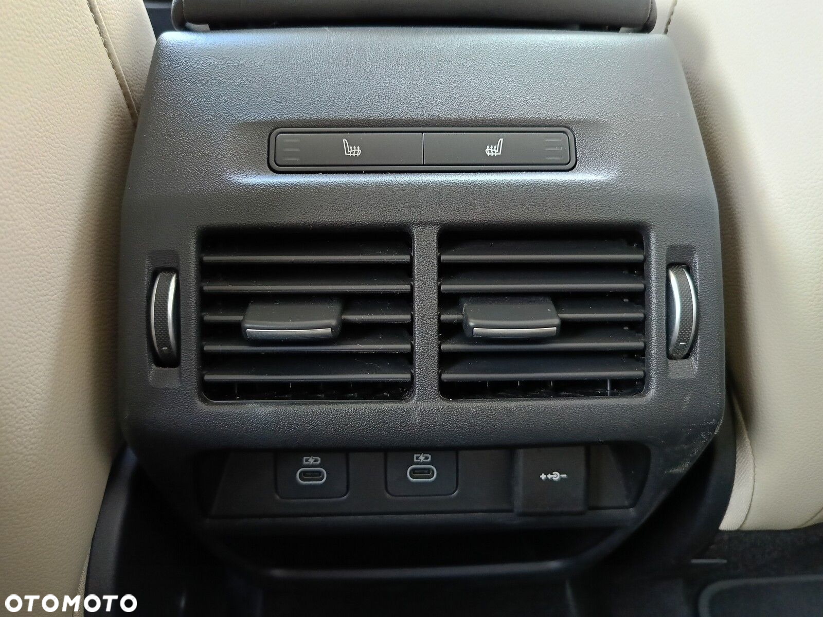 Land Rover Discovery Sport - 16