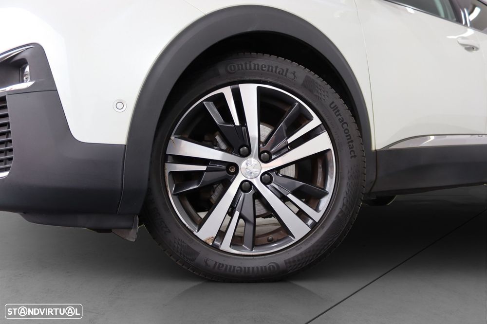 Peugeot 5008 1.2 PureTech Allure Pack EAT8 - 17